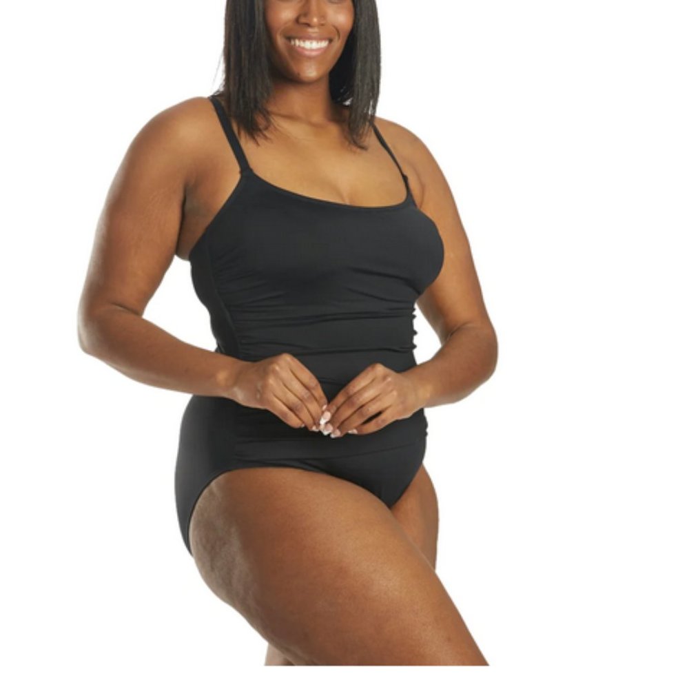 LA BLANCA Black One Piece Swimsuit